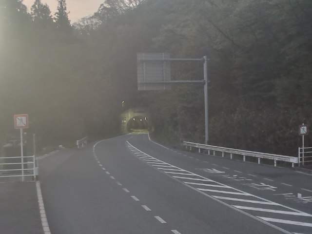 広島市佐伯区 湯来町伏谷_川角トンネル(下り)