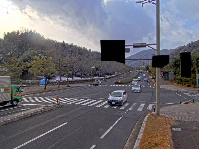 広島市安佐南区 大塚西六丁目(広域公園テニスコート前)