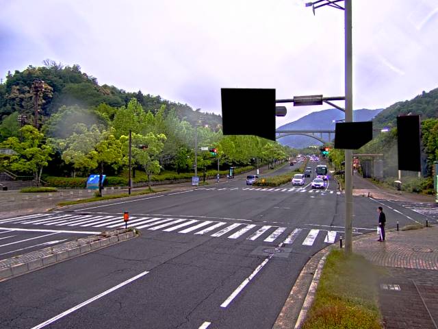 広島市安佐南区 大塚西六丁目(広域公園テニスコート前)