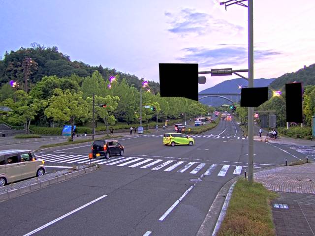 広島市安佐南区 大塚西六丁目(広域公園テニスコート前)