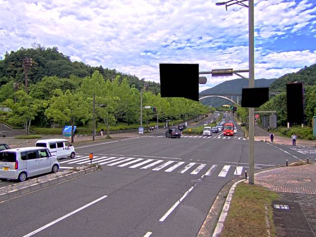 広島市安佐南区 大塚西六丁目(広域公園テニスコート前)