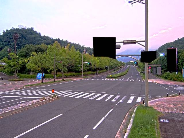 広島市安佐南区 大塚西六丁目(広域公園テニスコート前)