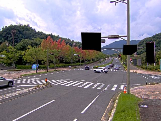 広島市安佐南区 大塚西六丁目(広域公園テニスコート前)