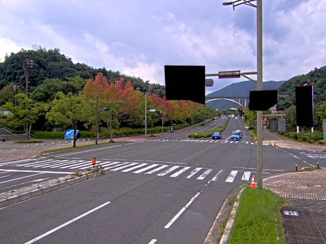 広島市安佐南区 大塚西六丁目(広域公園テニスコート前)