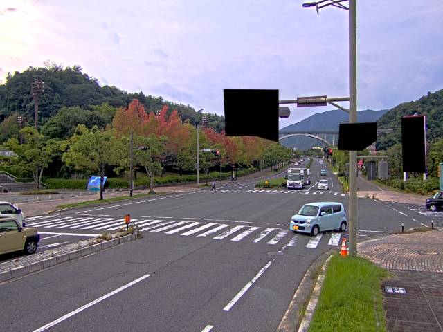 広島市安佐南区 大塚西六丁目(広域公園テニスコート前)