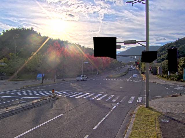 広島市安佐南区 大塚西六丁目(広域公園テニスコート前)