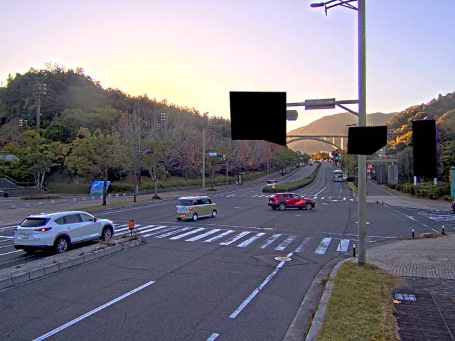 広島市安佐南区 大塚西六丁目(広域公園テニスコート前)