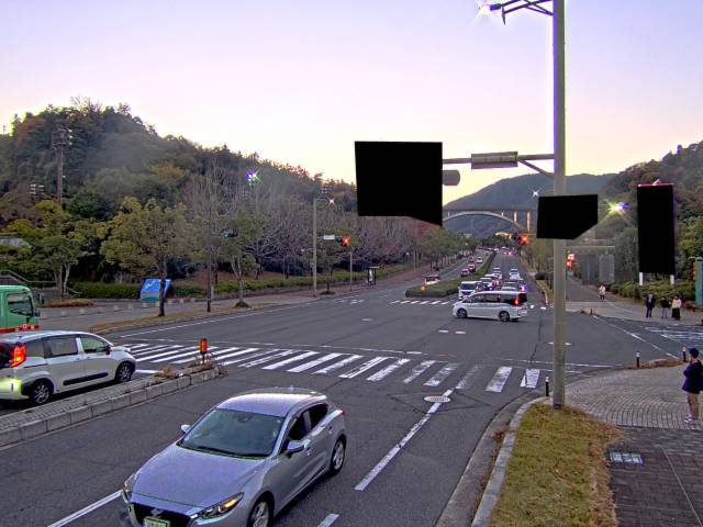 広島市安佐南区 大塚西六丁目(広域公園テニスコート前)