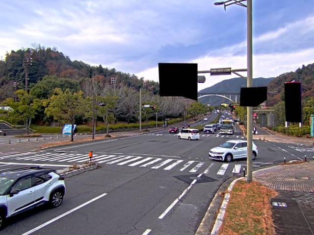 広島市安佐南区 大塚西六丁目(広域公園テニスコート前)