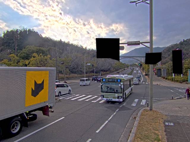 広島市安佐南区 大塚西六丁目(広域公園テニスコート前)