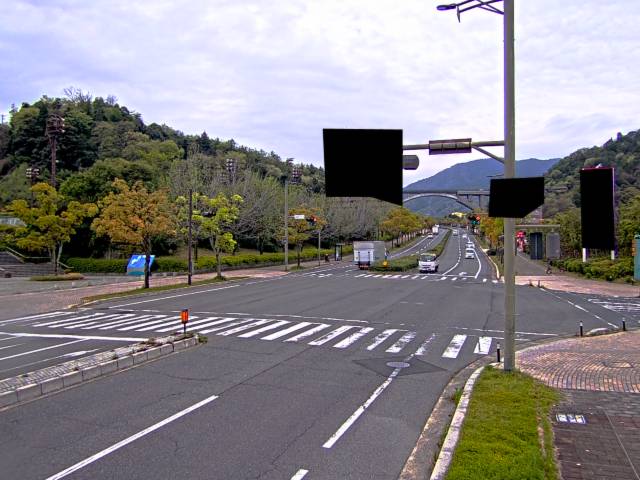 広島市安佐南区 大塚西六丁目(広域公園テニスコート前)