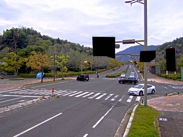 広島市安佐南区 大塚西六丁目(広域公園テニスコート前)