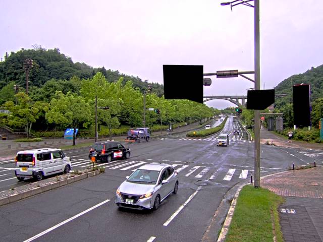 広島市安佐南区 大塚西六丁目(広域公園テニスコート前)