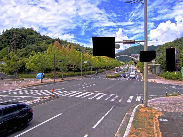 広島市安佐南区 大塚西六丁目(広域公園テニスコート前)
